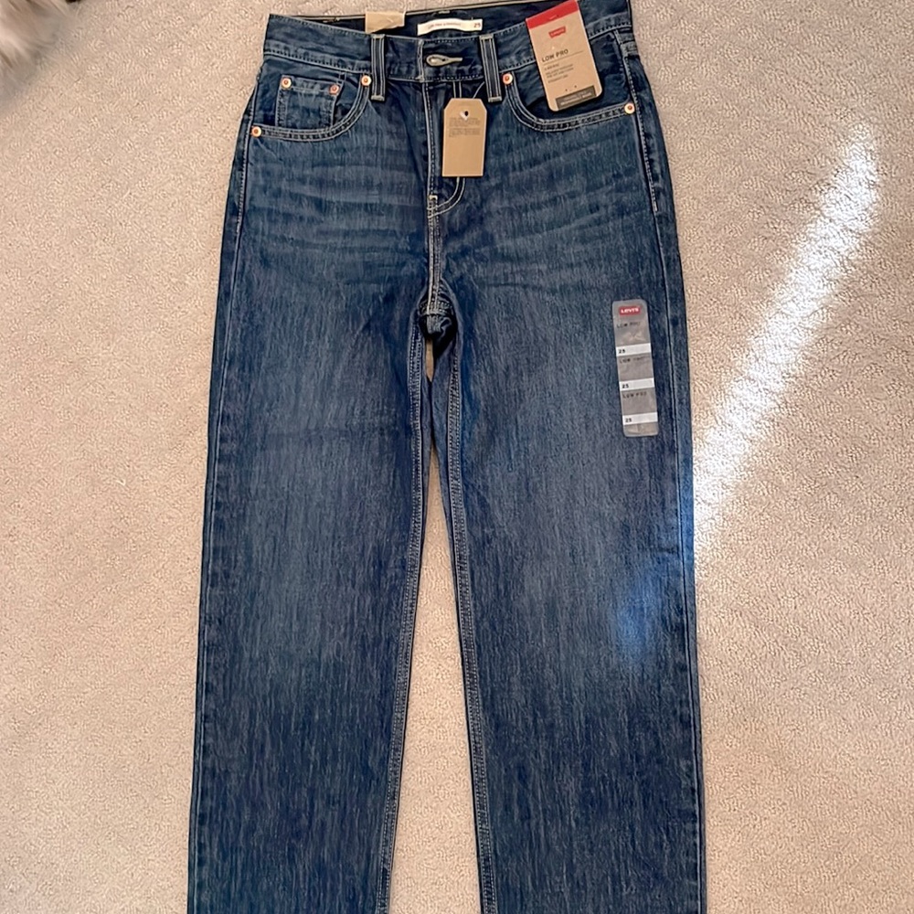 Brand new with tags Levis Low Pro Straight size 25